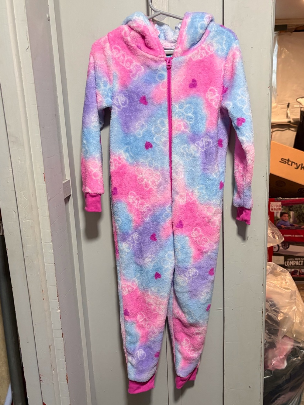 Kids extremely me onesie size 4